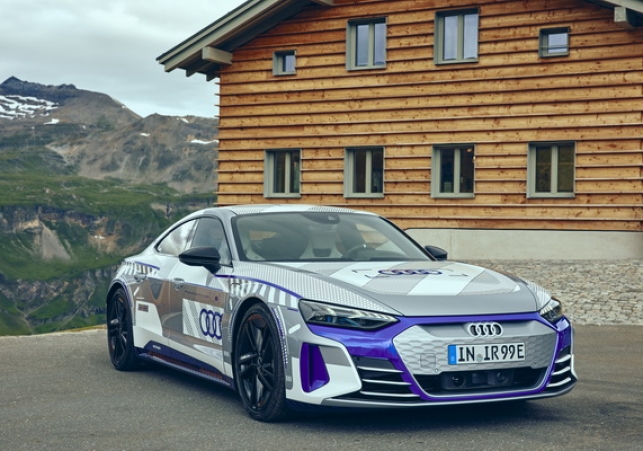 Audi RS e-tron GT Ice Race Edition